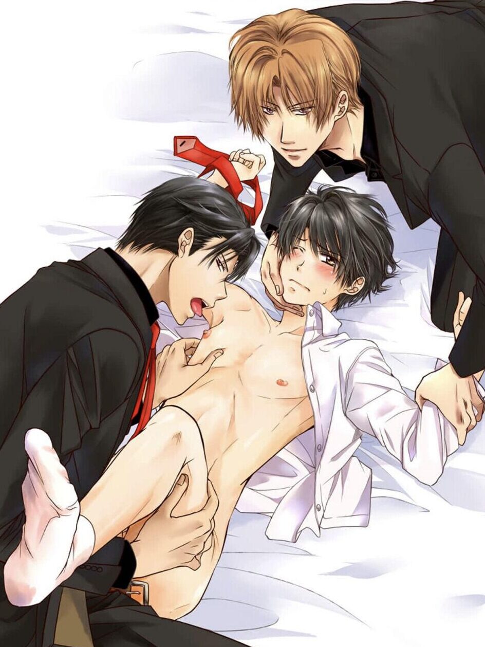 Smut threesome manga